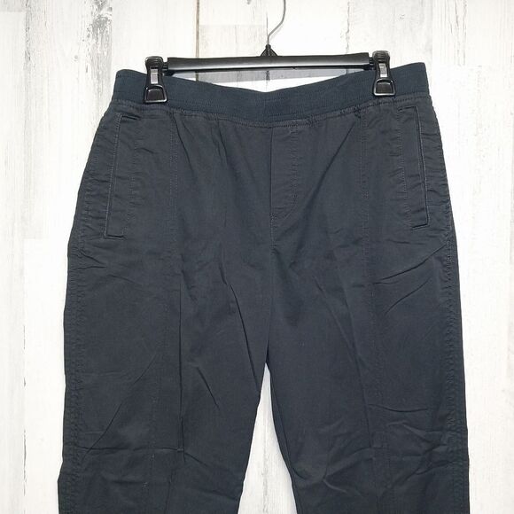Eddie Bauer Women's Size 10 Black Pull On Pants Hemmed - Picture 3 of 8